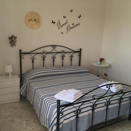 B&B Al Campanile Таранто Экстерьер фото