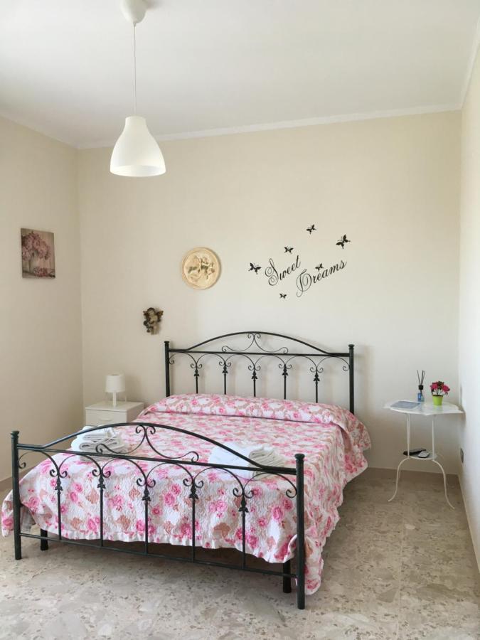 B&B Al Campanile Таранто Экстерьер фото