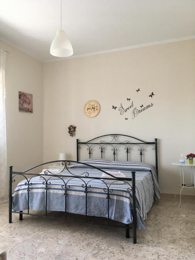 B&B Al Campanile Таранто Экстерьер фото